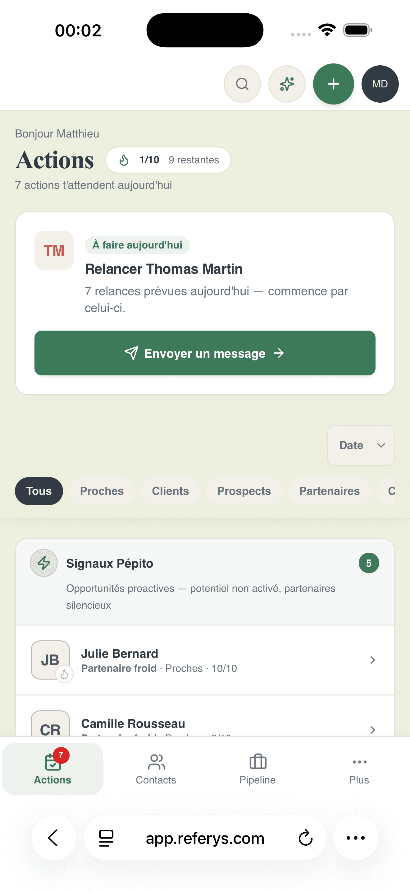 Referys mobile Actions page, Pepito Signals block with 5 contacts and today's message for Thomas Martin