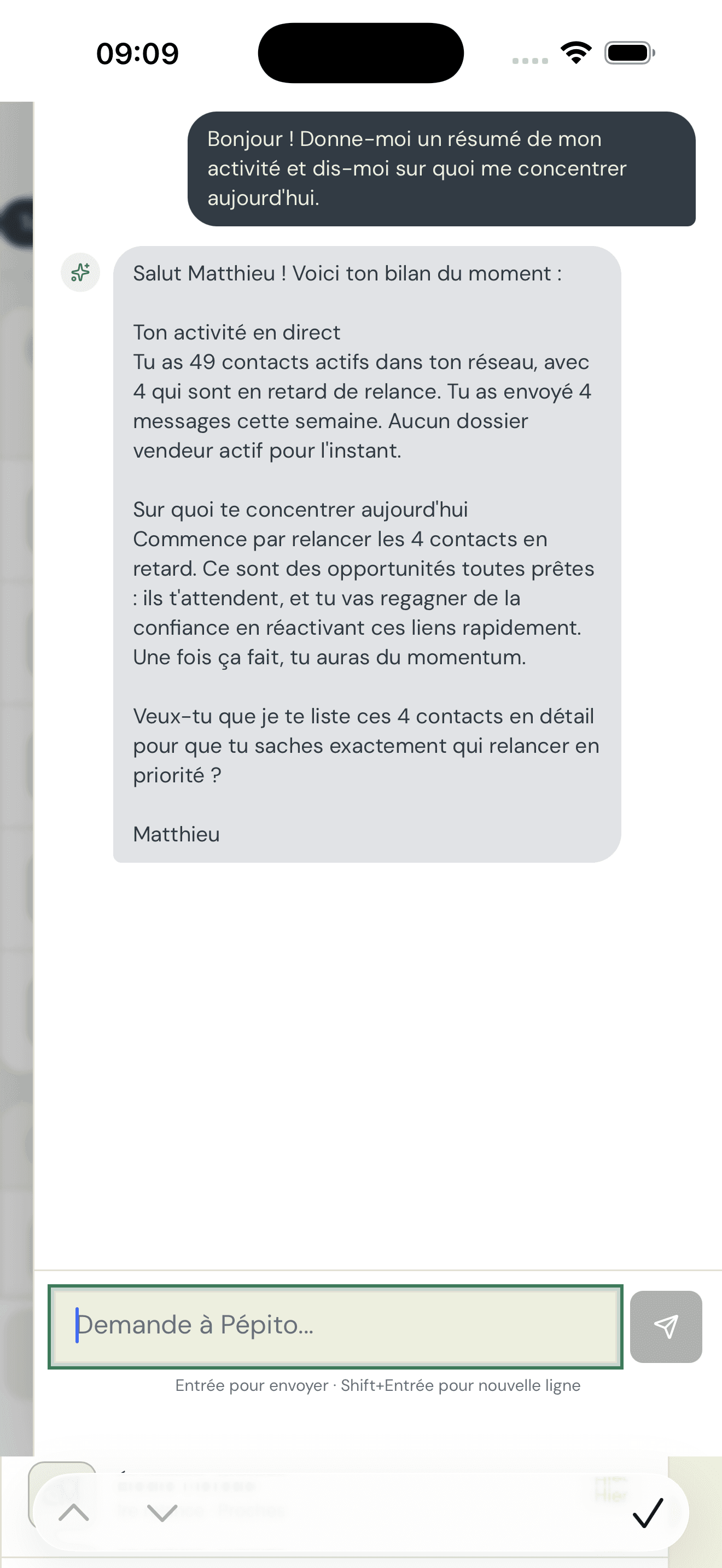 Chat Pépito mobile, resumo da atividade com contactos em atraso e plano de ação